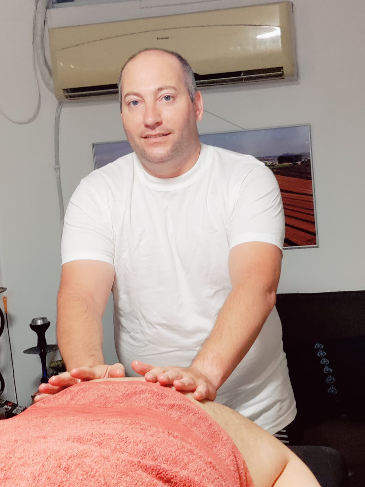 עיסוי רפואי עמוק. 