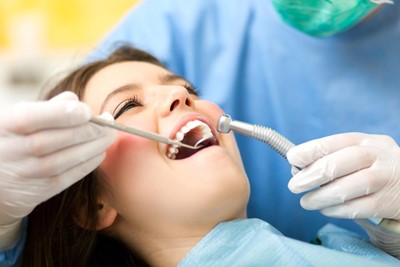 ד"ר לזרוביץ חיים -  מרפאת שיניים