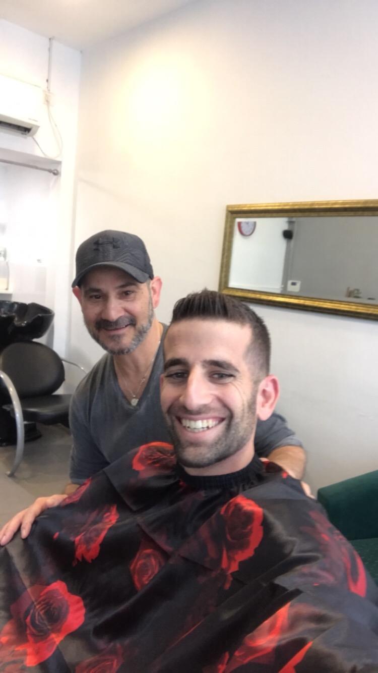 הגברים של השכונה 
